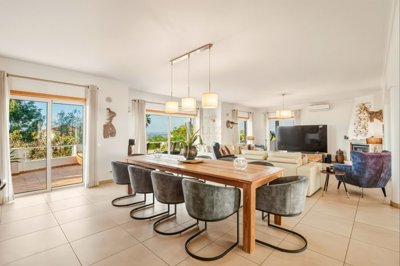 4958-755525-a6b56ac677102989ead21edcaf149190a