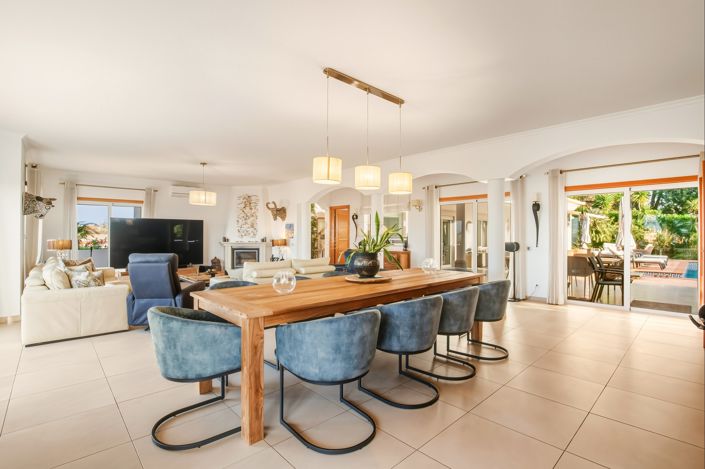 Image No.15-5 Bed Villa for sale