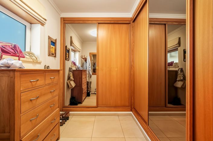 Image No.39-5 Bed Villa for sale