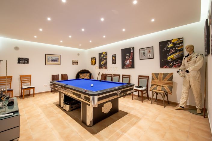 Image No.52-5 Bed Villa for sale