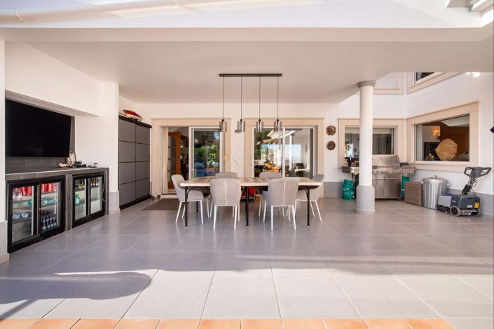 Image No.8-5 Bed Villa for sale