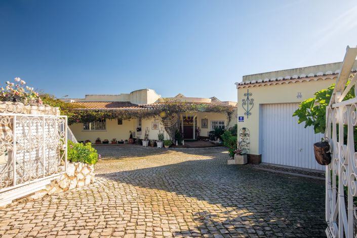 Image No.19-4 Bed Villa for sale