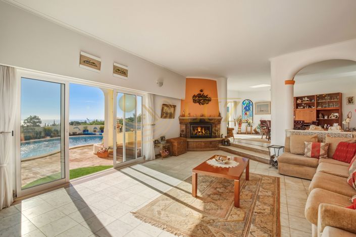 Image No.25-4 Bed Villa for sale