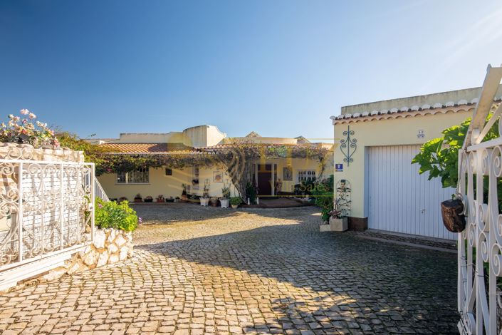 Image No.5-4 Bed Villa for sale