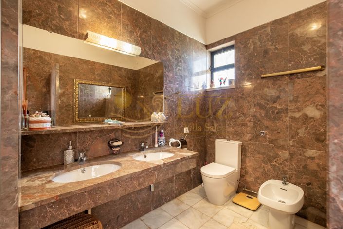 Image No.41-4 Bed Villa for sale