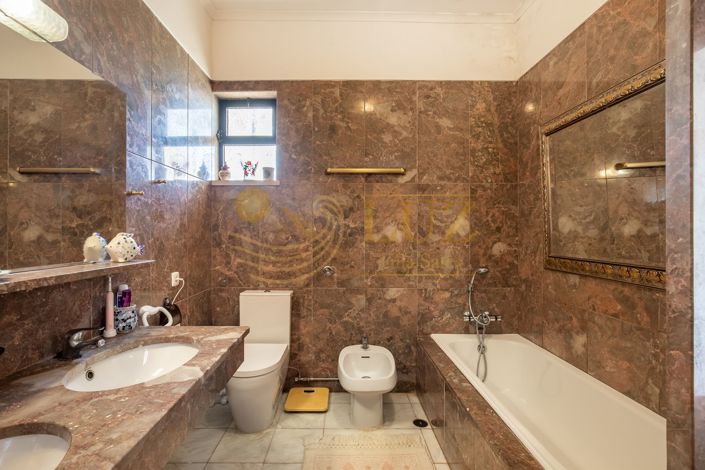 Image No.42-4 Bed Villa for sale