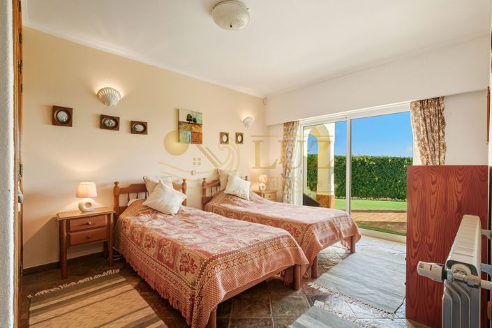 Image No.48-4 Bed Villa for sale