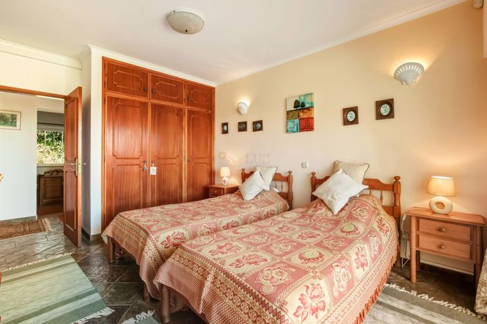 Image No.56-4 Bed Villa for sale