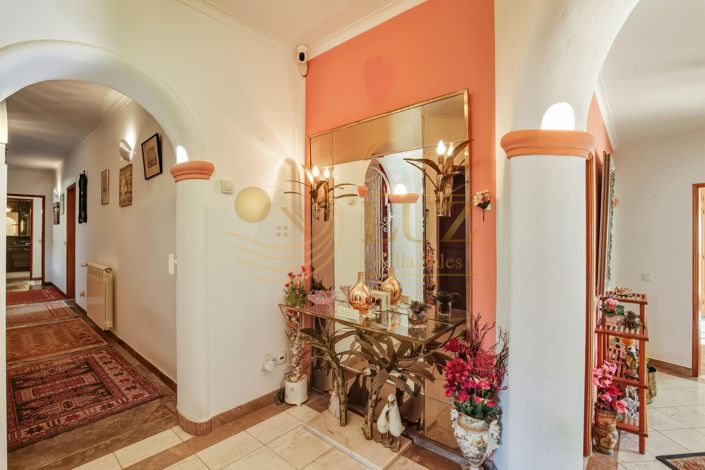Image No.58-4 Bed Villa for sale