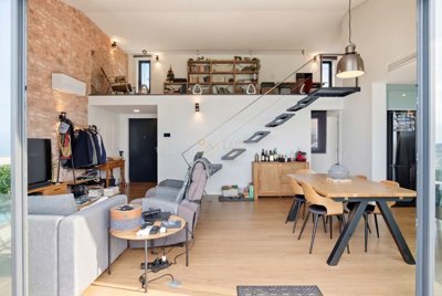 4958-790360-a6b56ac677102989ead21edcaf149190a