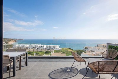 4958-790360-a6b56ac677102989ead21edcaf149190a