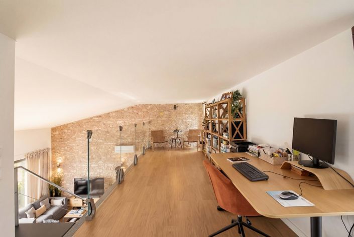 Image No.19-2 Bed Villa for sale