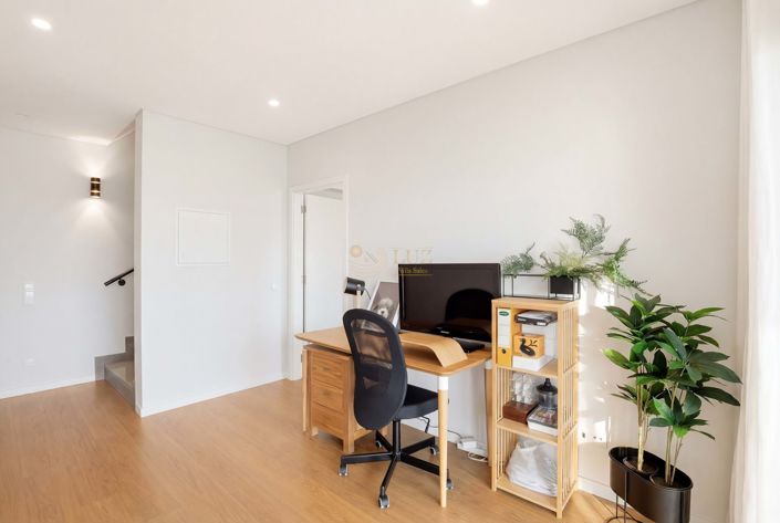 Image No.31-2 Bed Villa for sale