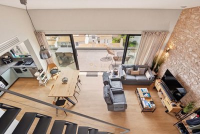 4958-790360-a6b56ac677102989ead21edcaf149190a