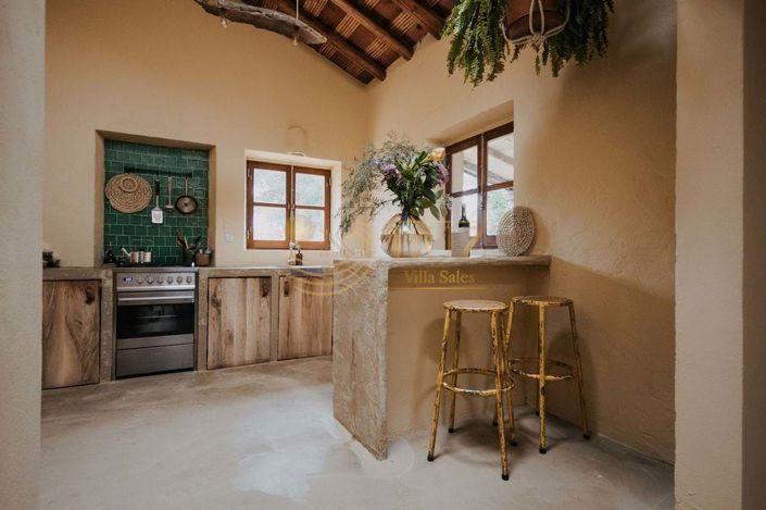 Image No.24-3 Bed Farmhouse for sale