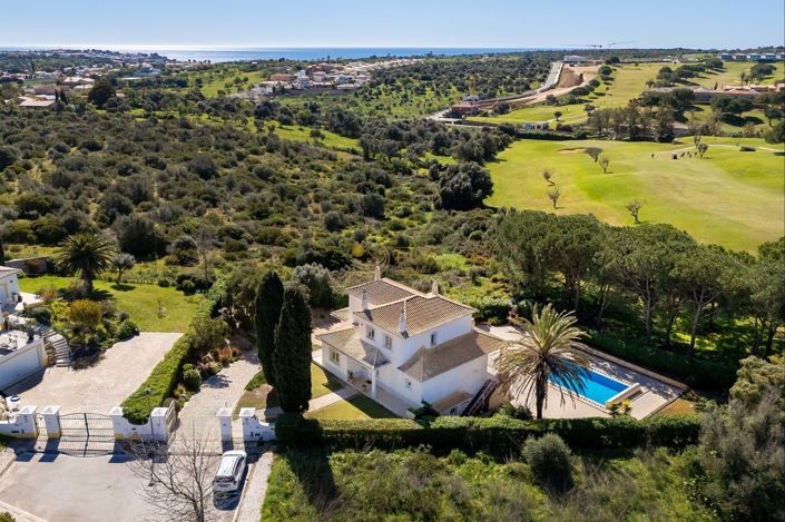 Image No.2-Villa de 4 chambres à vendre à Santa Maria