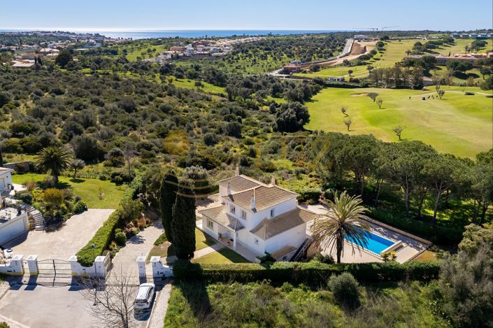 Image No.3-4 Bed Villa for sale