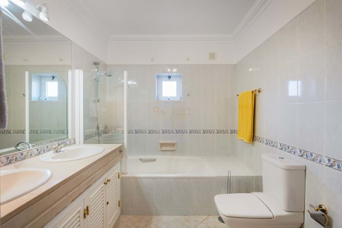 Image No.30-Villa de 4 chambres à vendre à Santa Maria