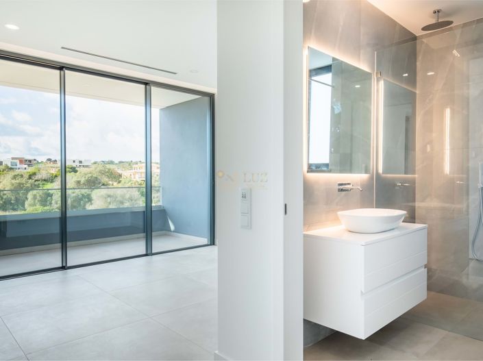 Image No.25-4 Bed Villa for sale