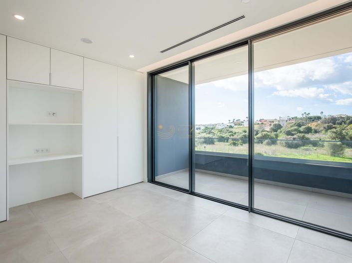 Image No.30-4 Bed Villa for sale