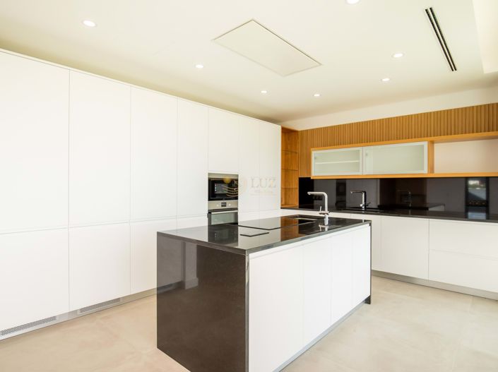 Image No.37-4 Bed Villa for sale