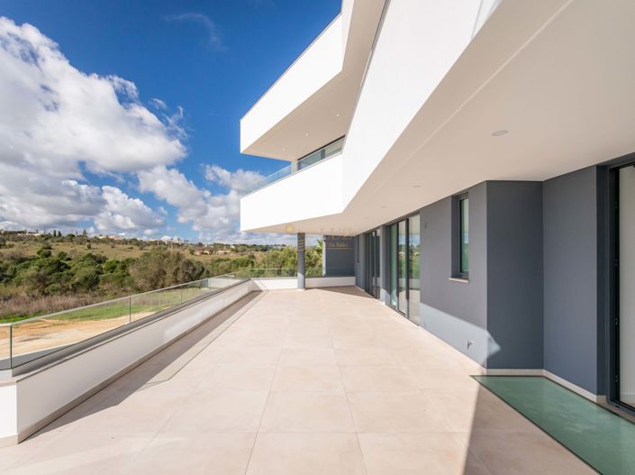 Image No.4-4 Bed Villa for sale