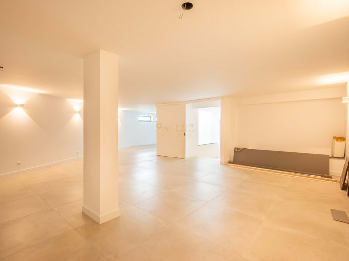 Image No.42-4 Bed Villa for sale