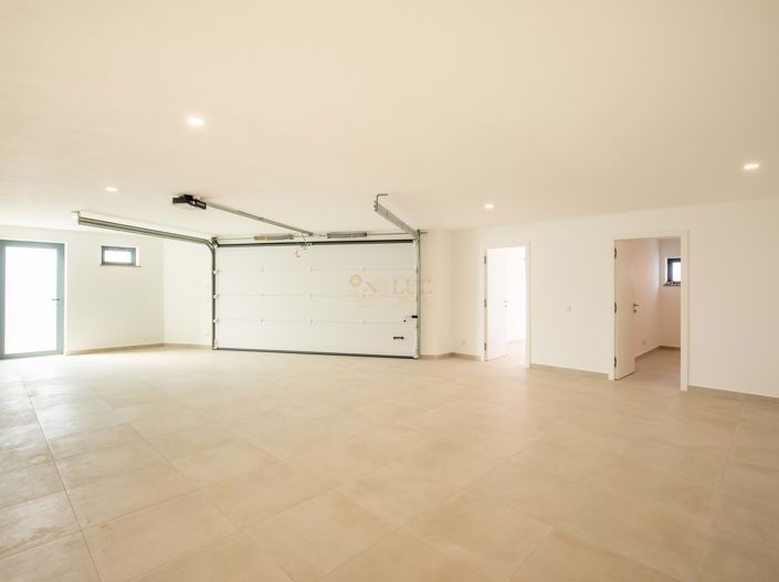 Image No.46-4 Bed Villa for sale