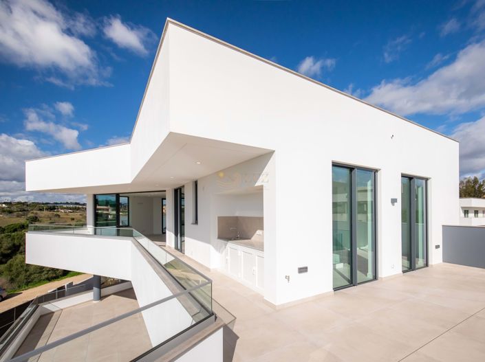 Image No.48-4 Bed Villa for sale