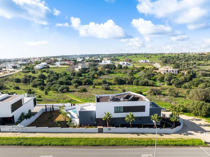 Image No.56-4 Bed Villa for sale