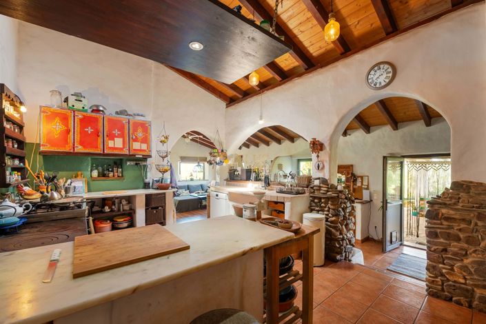 Image No.13-6 Bed Farmhouse for sale