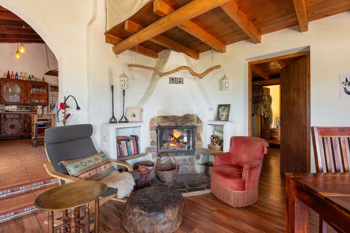 Image No.14-6 Bed Farmhouse for sale