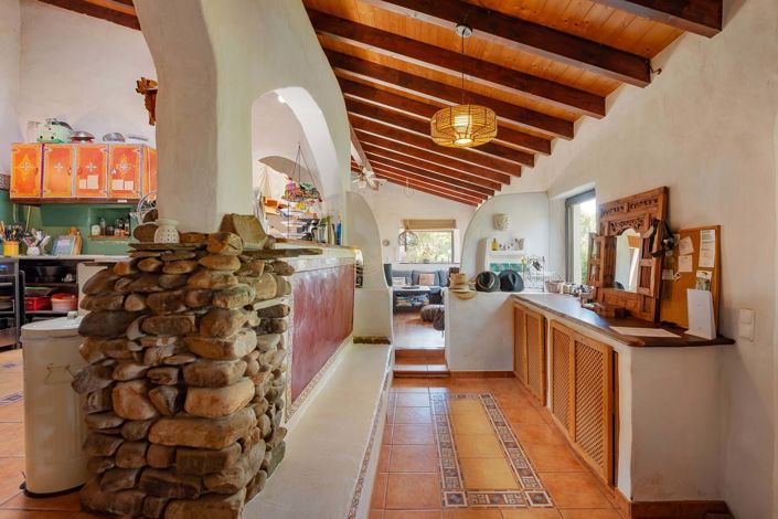 Image No.5-6 Bed Farmhouse for sale