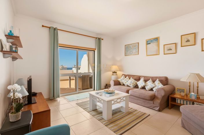 Image No.20-2 Bed Apartment for sale