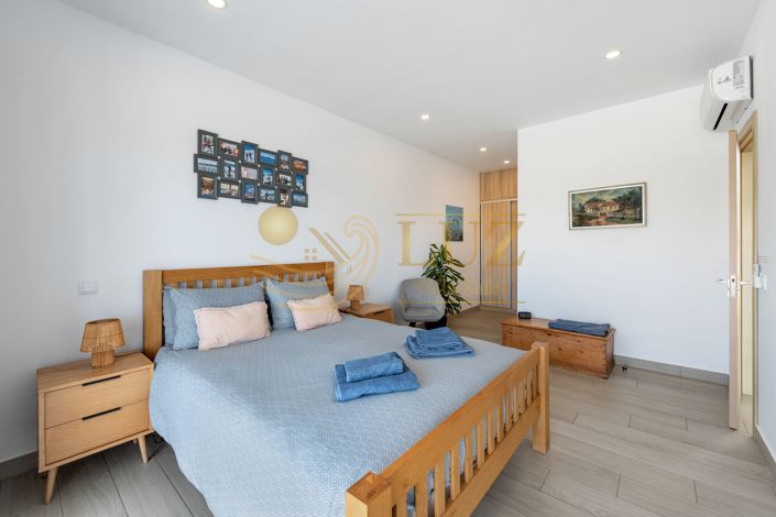 Image No.28-4 Bed Villa for sale