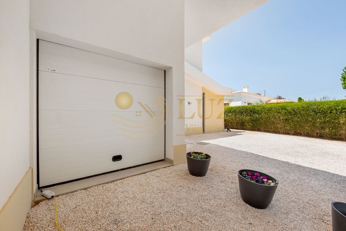 Image No.60-4 Bed Villa for sale