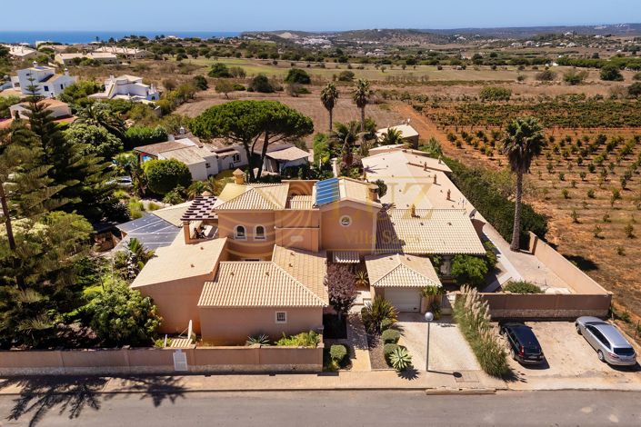 Image No.2-Villa de 9 chambres à vendre à Praia da Luz