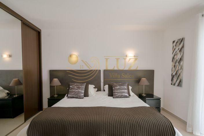 Image No.15-4 Bed Villa for sale