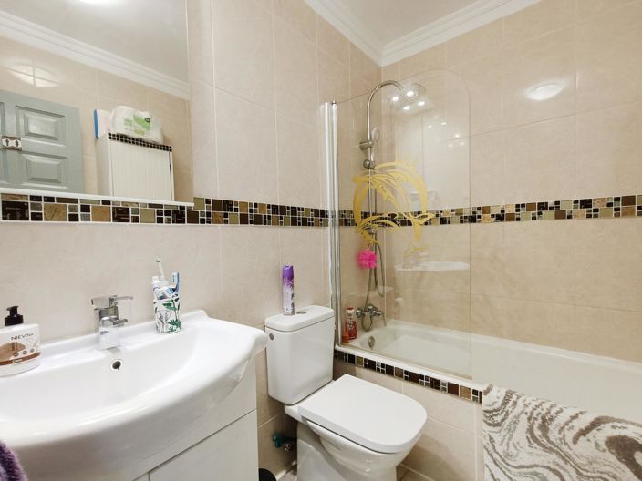 Image No.7-2 Bed Property for sale