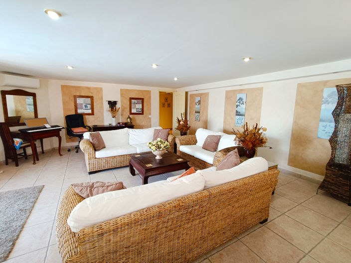 Image No.7-Villa de 4 chambres à vendre à Callao Salvaje