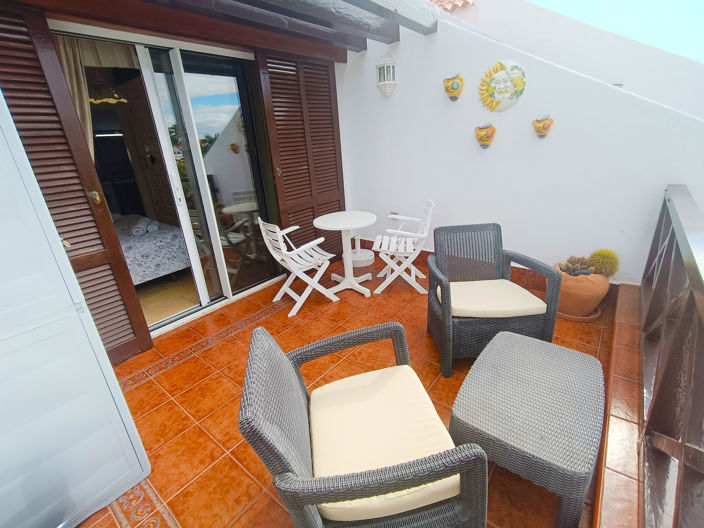 Image No.10-1 Bed Property for sale