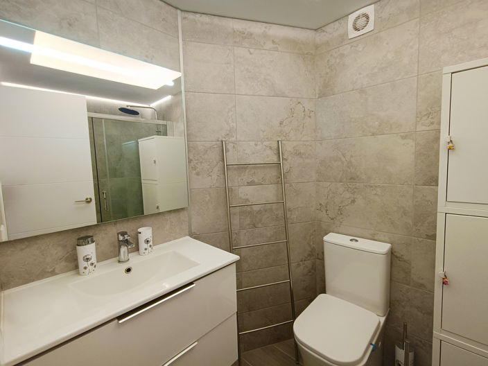 Image No.5-Studio for sale