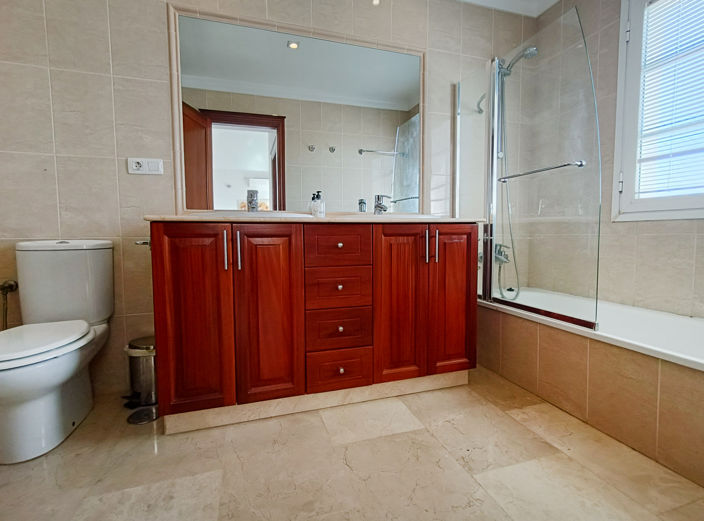 Image No.19-5 Bed Villa for sale