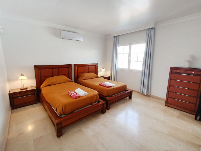 Image No.20-5 Bed Villa for sale