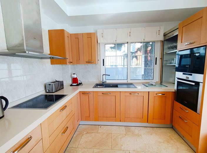 Image No.6-5 Bed Villa for sale