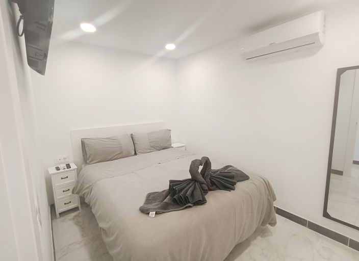 Image No.6-Studio for sale