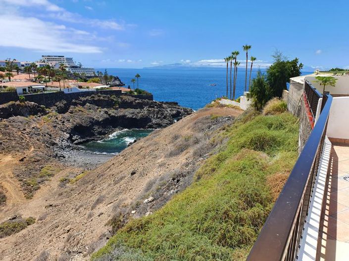 Image No.18-3 Bed Property for sale