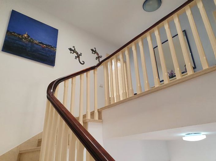 Image No.20-3 Bed Property for sale