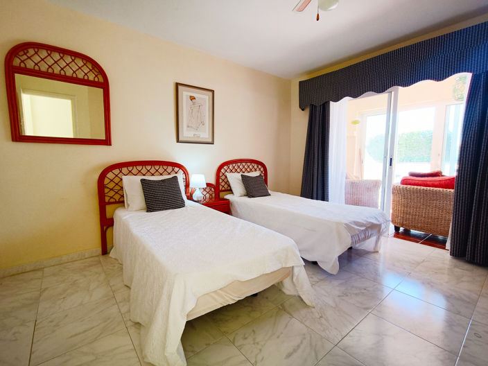 Image No.11-2 Bed Property for sale