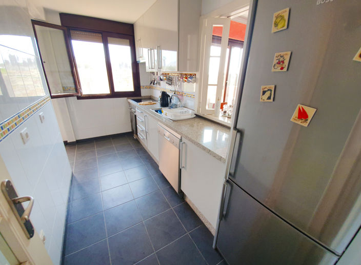Image No.5-3 Bed Property for sale